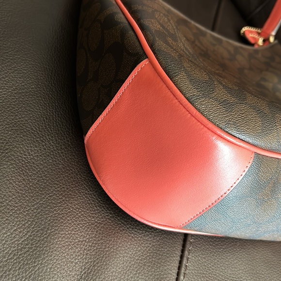 EUC Coach Tote - Picture 6 of 9